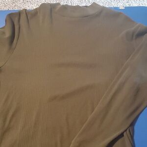 Men's Collared, long sleeve shirt